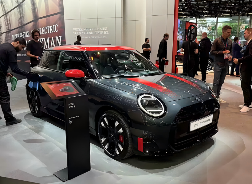 Çin istehsalı olan elektrik mini kooper, Aceman JCW başlatma üçün təyin etdi