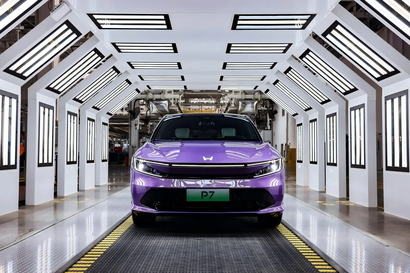 GAC Honda P7 rəsmi olaraq istehsal xəttini rəsmi olaraq yuvarladı. Orta ölçülü SUV kimi yerləşdirilib və gələcəkdə daha iki elektrikli nəqliyyat vasitəsini işə salacağı gözlənilir.
