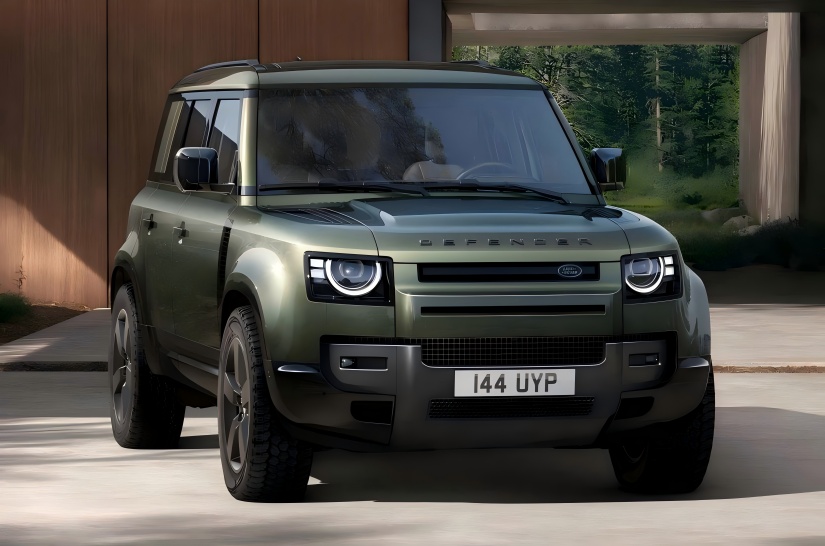Xarici ətraflı tənzimləmələr / 13.1 düymlük mərkəzi idarəetmə ekranı ilə təchiz olunmuşdur. Yeni Land Rover müdafiəçisi rəsmi görünüşləri sərbəst buraxıldı.